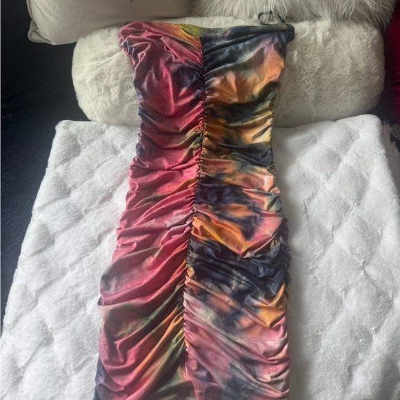 Vibrant Red and Orange Strapless Ruched Casual  Dress - Picture 2 of 6